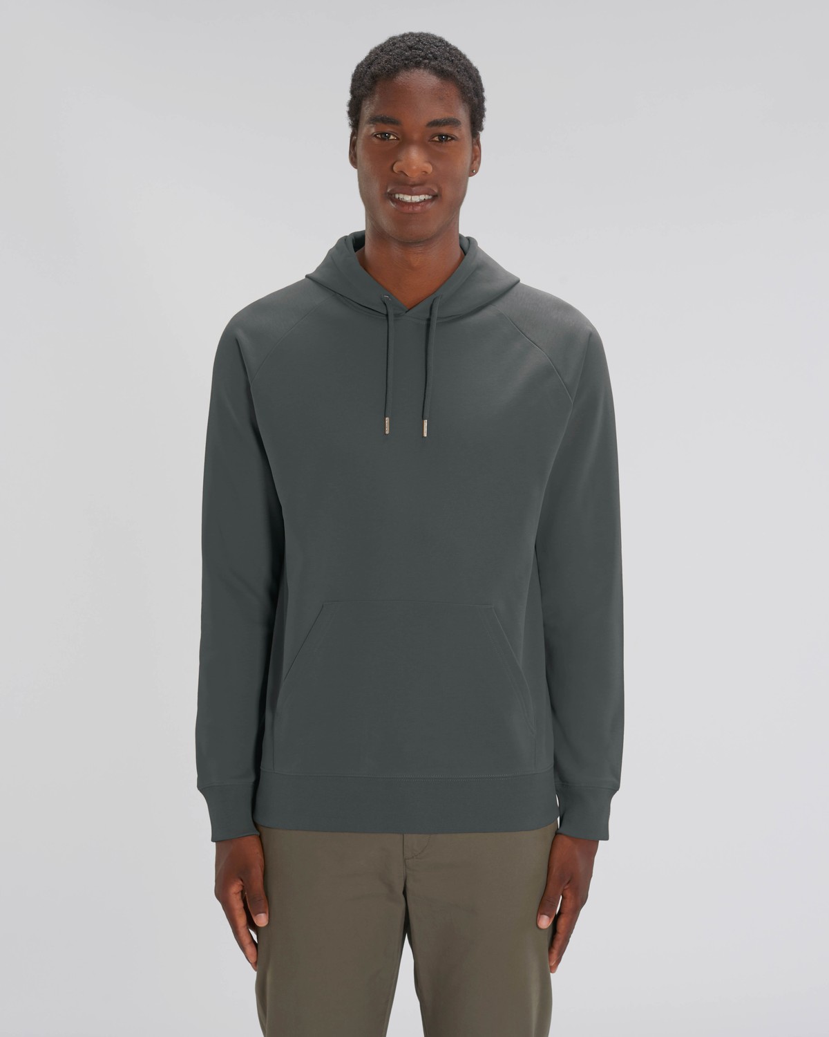 Stanley_Flyer_Anthracite_Studio_Front_Main_0