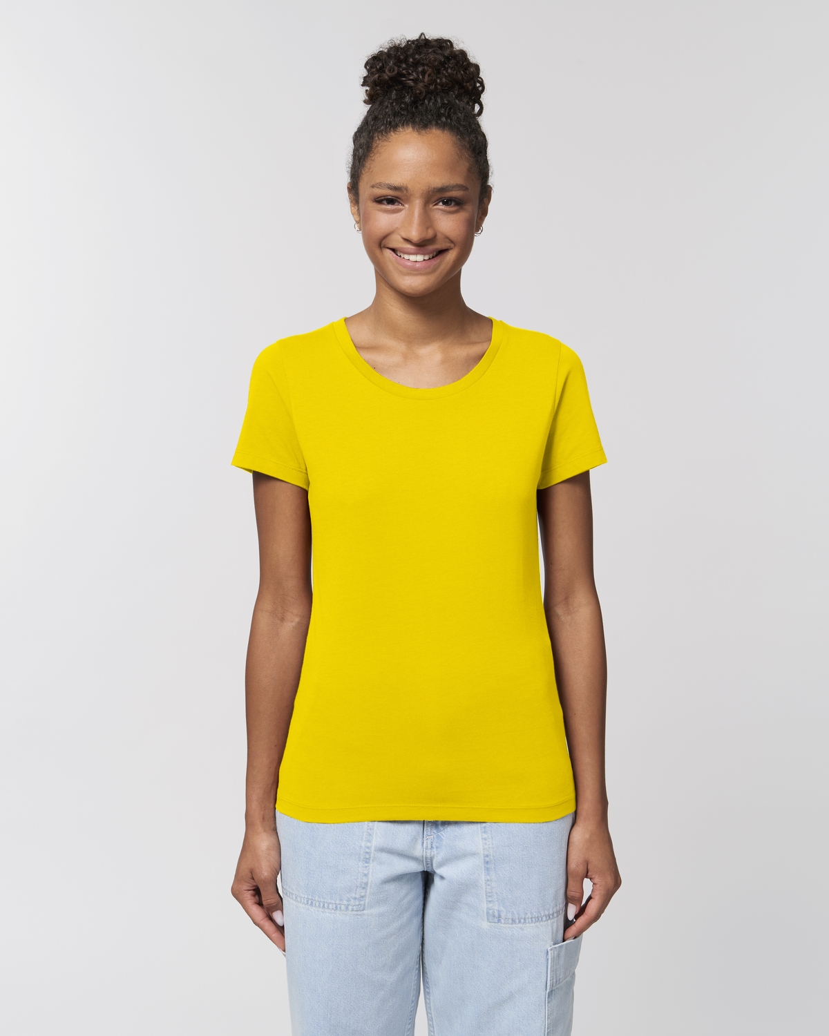 Stella_Expresser_Golden_Yellow_Studio_Front_Main_6