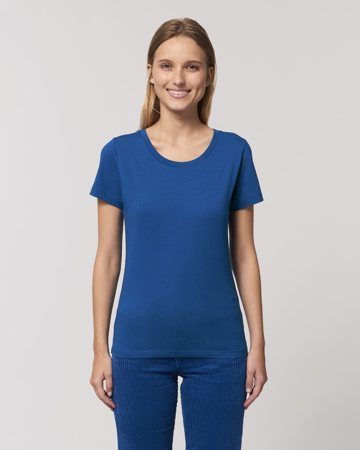 Stella_Expresser_Majorelle_Blue_Studio_Front_Main_5
