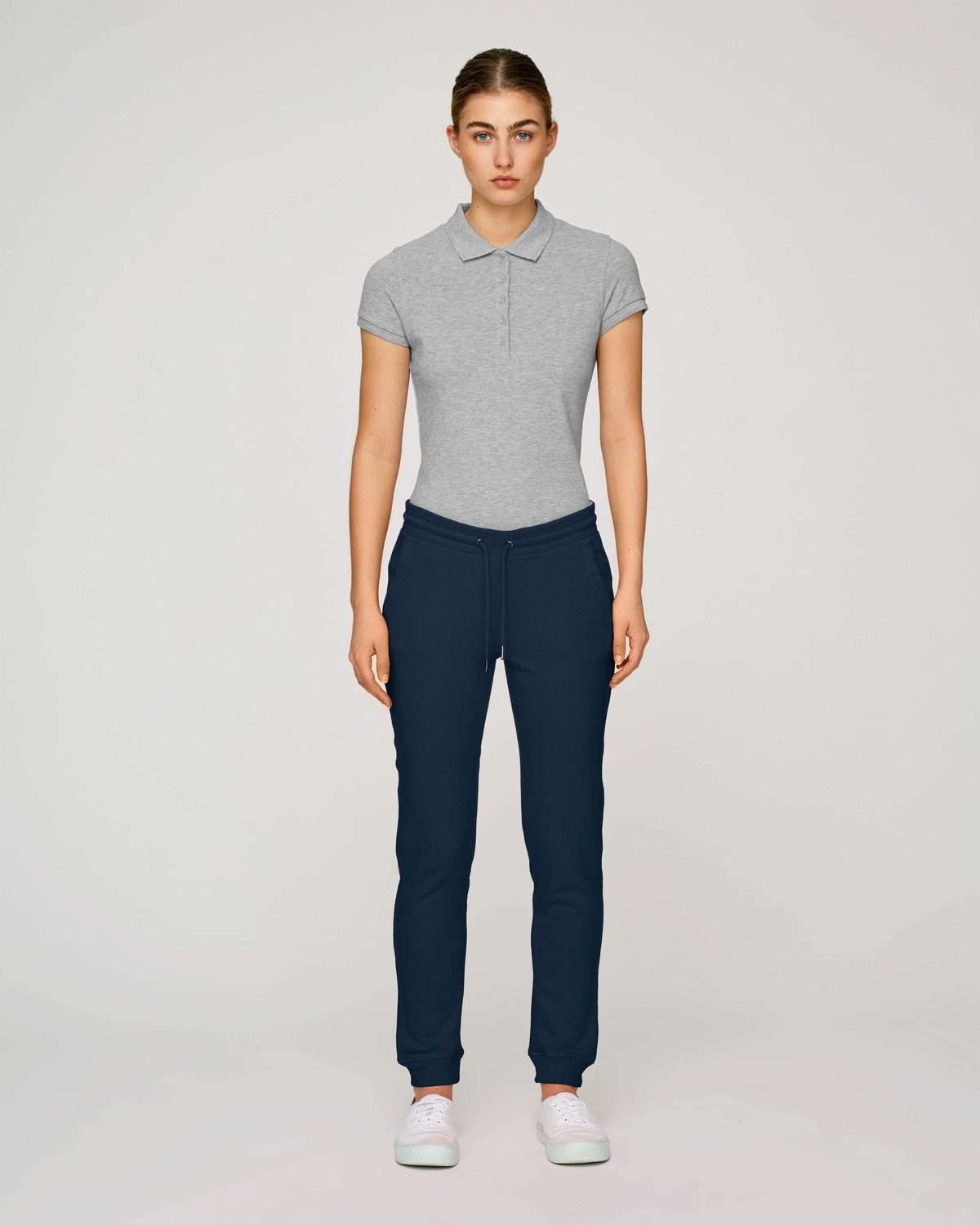 Stella_Traces_French_Navy_Studio_Front_Main_5